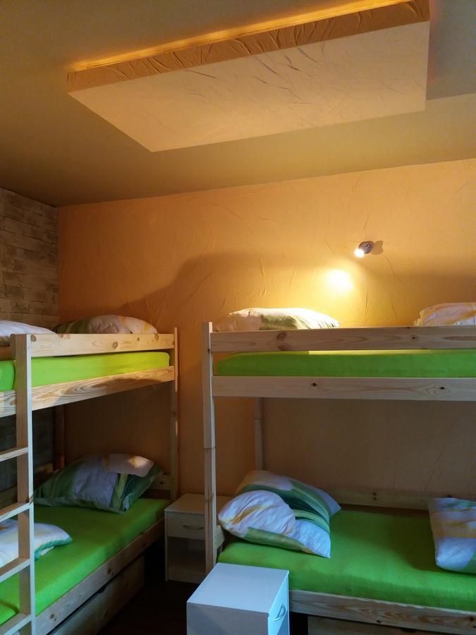 Lawendowy Hostel Cracovie Extérieur photo